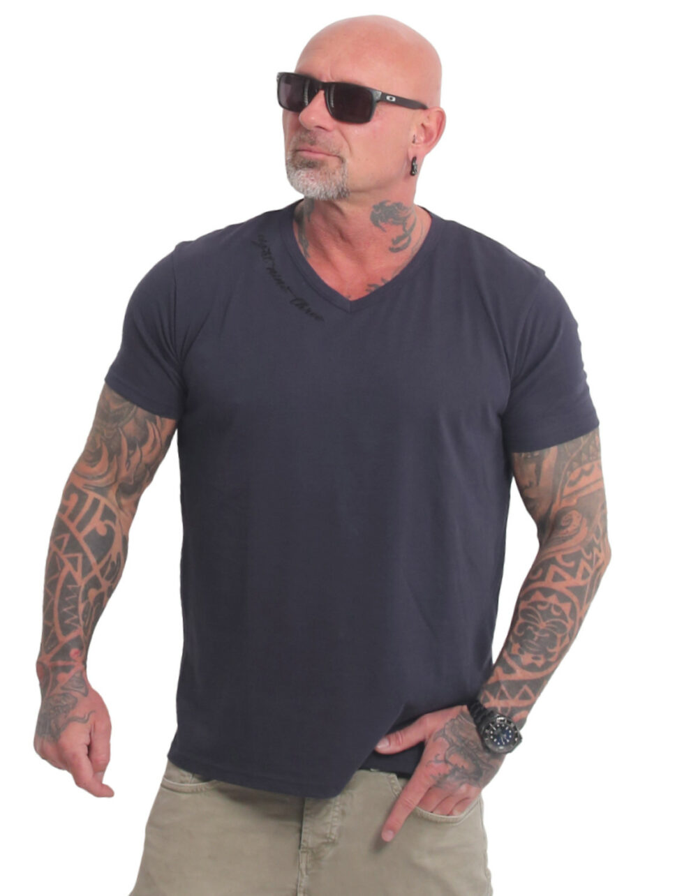 YAKUZA Bare Regular Basic V-Neck T-Shirt